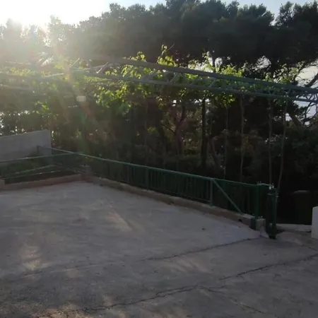 Vlado - 50m From The Sea Apartment